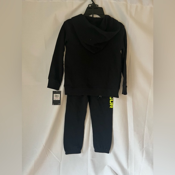 Under Armour Boys 2 Piece Set 6 - Picture 2 of 7